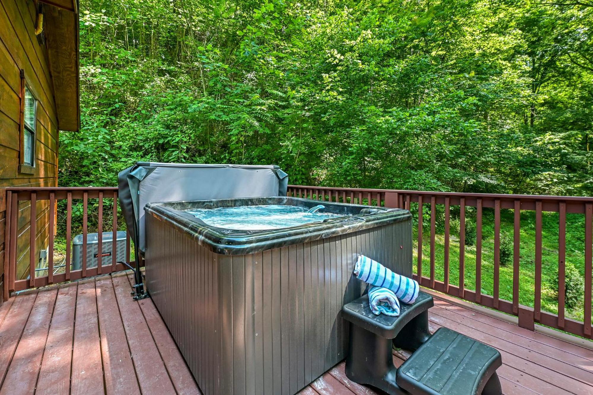 Smoky Mountains Hut Tub Cabin Dog Friendly Sevierville Esterno foto