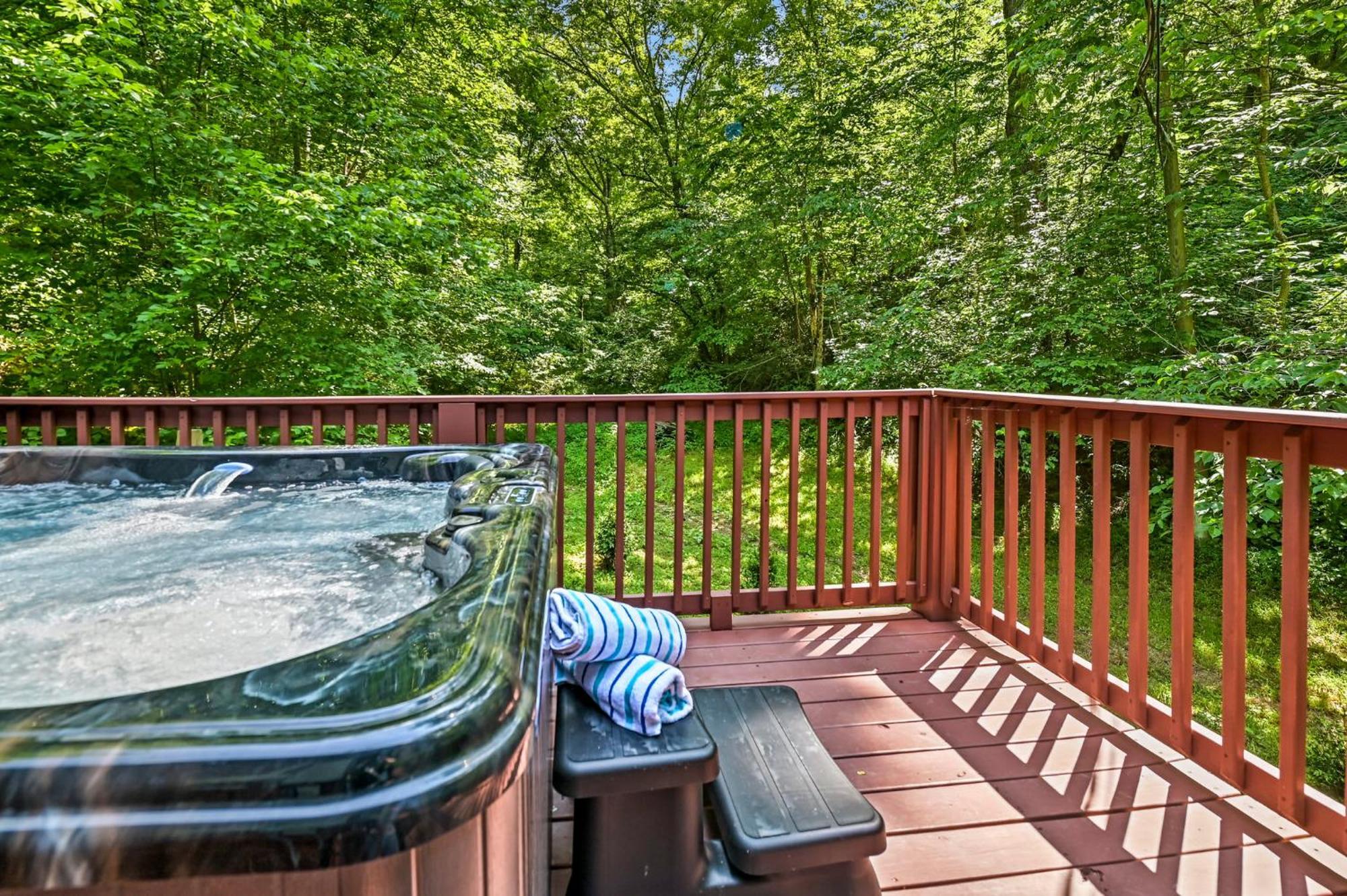 Smoky Mountains Hut Tub Cabin Dog Friendly Sevierville Esterno foto